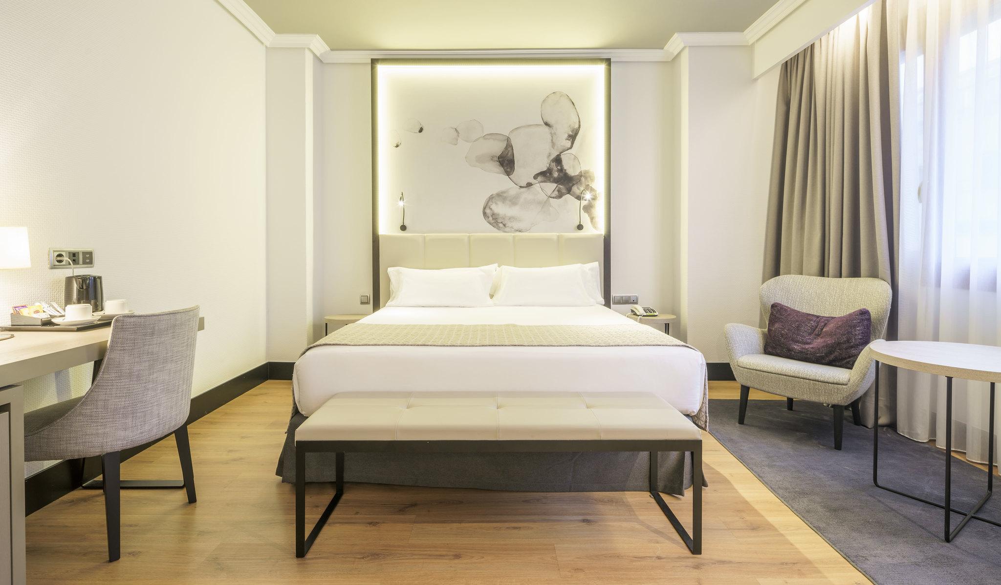 Hotel Ilunion Bilbao Buitenkant foto