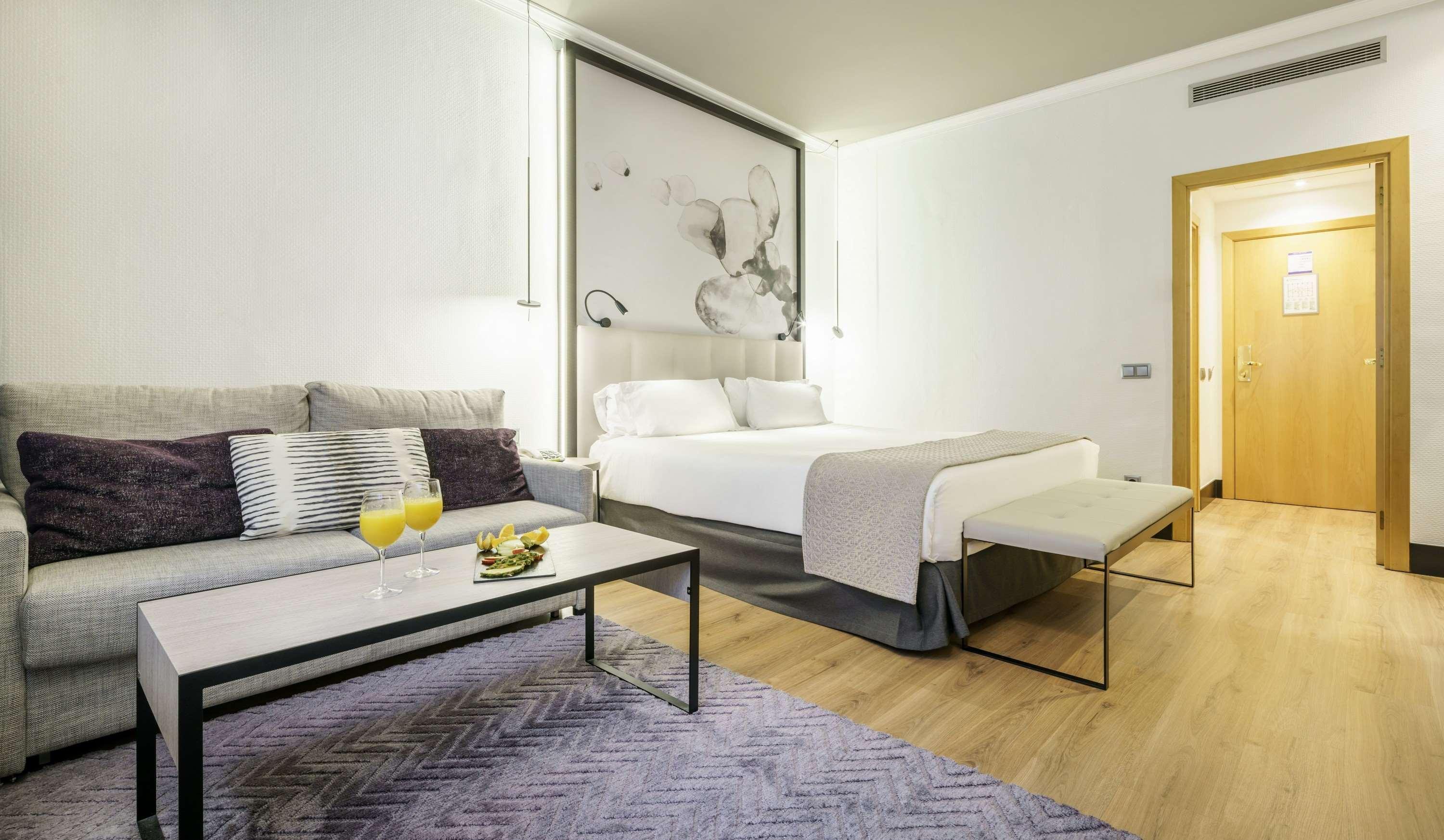 Hotel Ilunion Bilbao Buitenkant foto